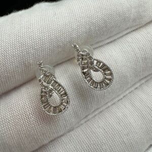 Dainty Diamond Stud Earrings in 18K White Gold Setting
